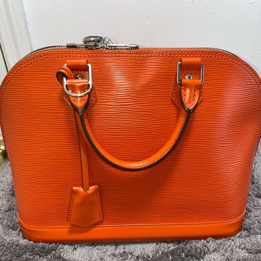 LV Alma MM